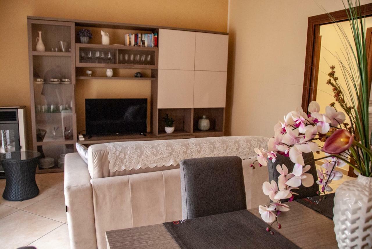 Sorrento Comfort House Con Piscina Luaran gambar